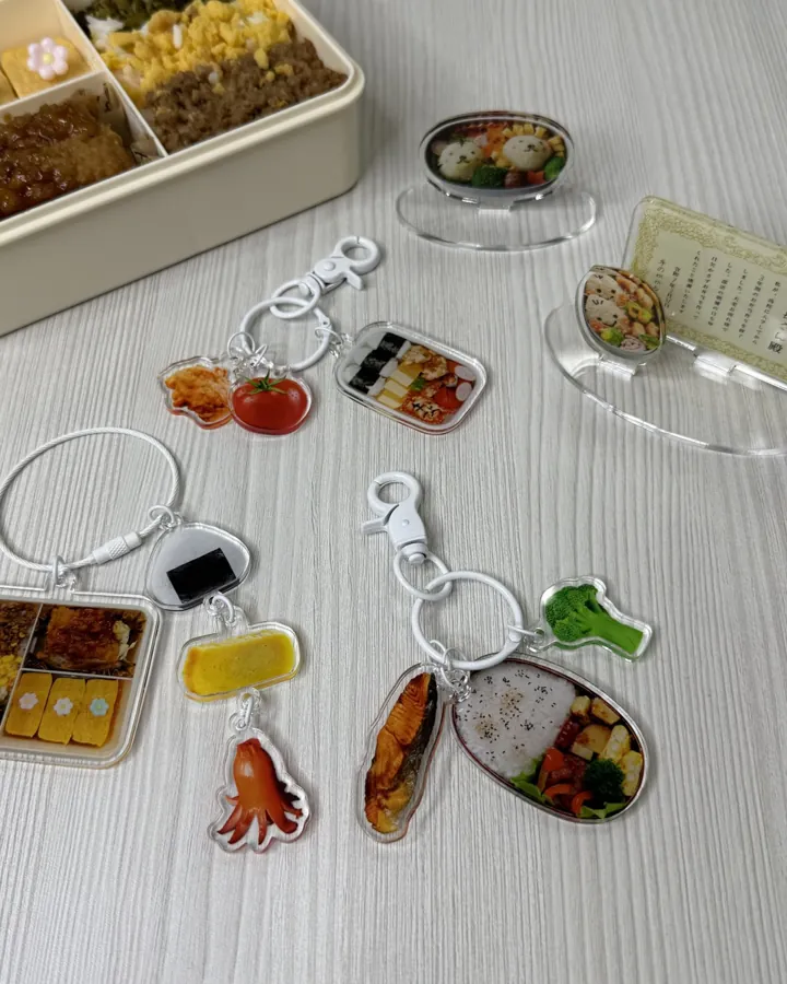 お弁当の写真で作ったアクリルキーホルダー