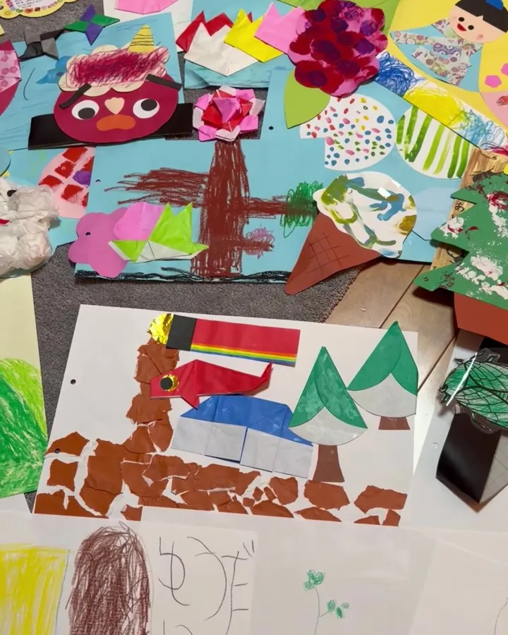 たまった子どもの絵や工作